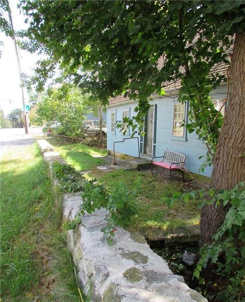 200 Putnam Pike, Glocester, RI 02829 photo 3