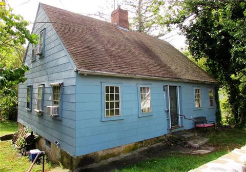 200 Putnam Pike, Glocester, RI 02829 photo 2