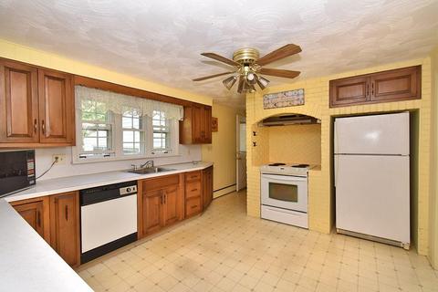 159 Falcon Ave, Warwick, RI 02888 photo 4