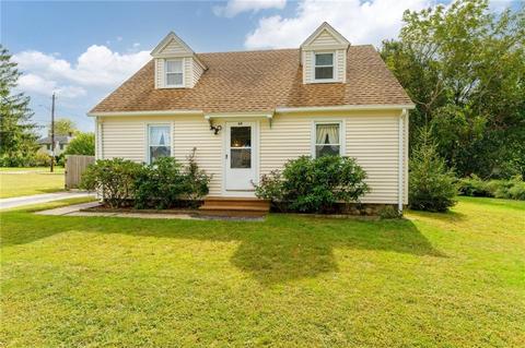 64 Fairview Ave, Westerly, RI 02891 photo 3