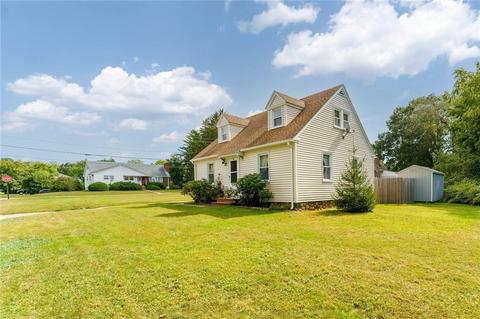 64 Fairview Ave, Westerly, RI 02891 photo 2