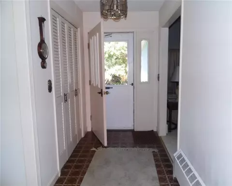 26 Valley Dr, Westerly, RI 02891 photo 3