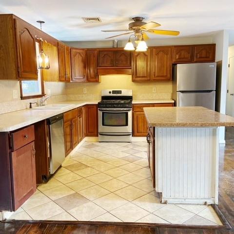 35 Custer St, Warwick, RI 02889 photo 4