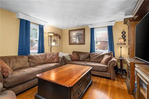 55 Marian Ln, Woonsocket, RI 02895 photo 9