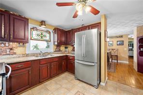 55 Marian Ln, Woonsocket, RI 02895 photo 3
