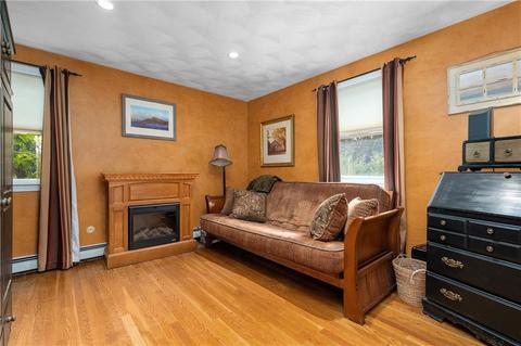 55 Marian Ln, Woonsocket, RI 02895 photo 10