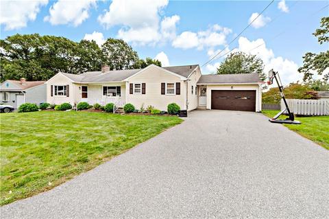 64 Winthrop Rd, Warwick, RI 02888 photo 2