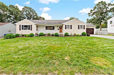 64 Winthrop Rd, Warwick, RI 02888 photo 1