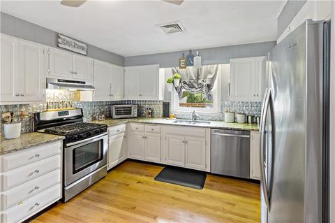 64 Winthrop Rd, Warwick, RI 02888 photo 14