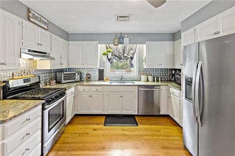 64 Winthrop Rd, Warwick, RI 02888 photo 13