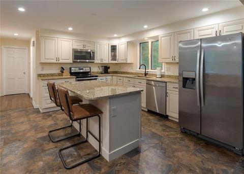 106 New Rd, Exeter, RI 02822 photo 4