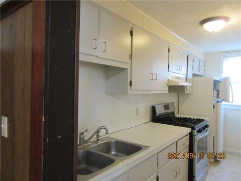 156 Bennett St, Woonsocket, RI 02895 photo 9
