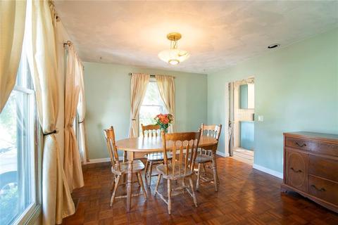 9 Harrison Ave, Westerly, RI 02891 photo 4