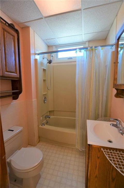 25 Union St, Woonsocket, RI 02895 photo 17