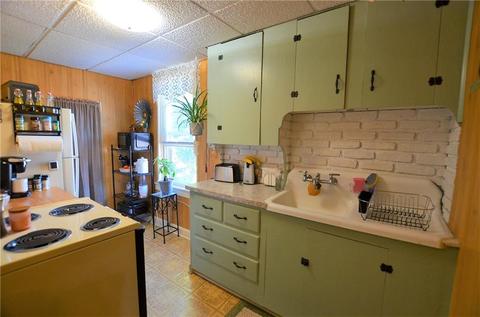 25 Union St, Woonsocket, RI 02895 photo 5