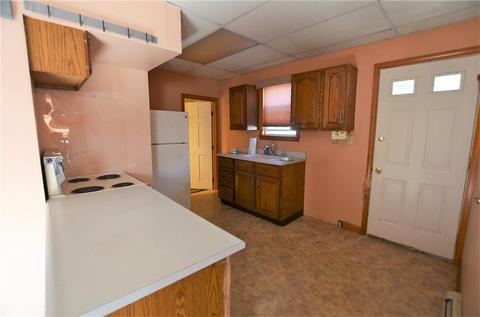 25 Union St, Woonsocket, RI 02895 photo 19