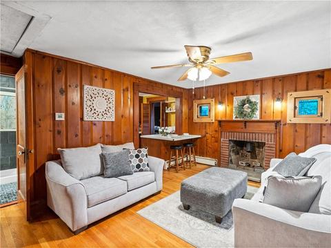 16 Dixie Rd, Coventry, RI 02816 photo 4