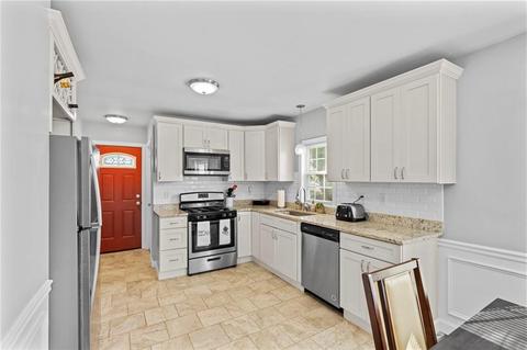 22 Elder Ave, East Providence, RI 02915 photo 10