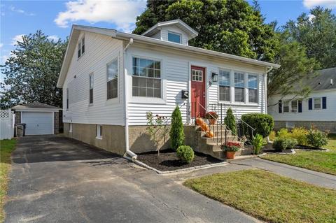 22 Elder Ave, East Providence, RI 02915 photo 3