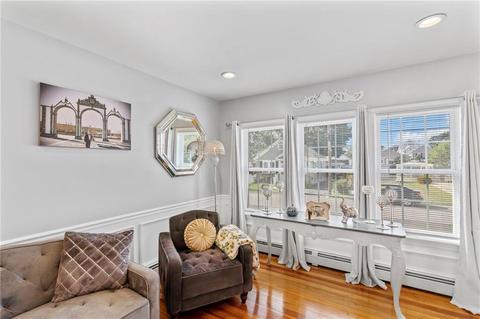22 Elder Ave, East Providence, RI 02915 photo 4