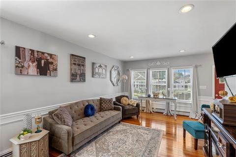 22 Elder Ave, East Providence, RI 02915 photo 6