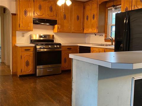 100 Uphill Ave, Warwick, RI 02886 photo 9