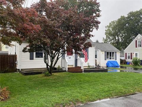 100 Uphill Ave, Warwick, RI 02886 photo 2
