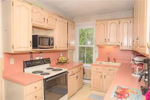 567 S Main St, Woonsocket, RI 02895 photo 23
