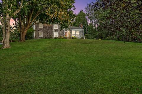 34 W Main Rd, Little Compton, RI 02837 photo 2
