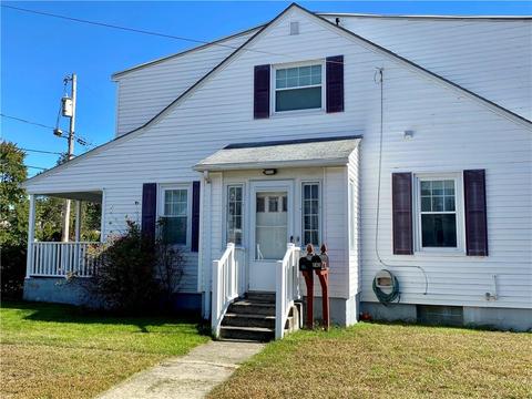 243 Carnation St, Woonsocket, RI 02895 photo 2