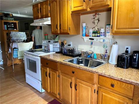 243 Carnation St, Woonsocket, RI 02895 photo 14
