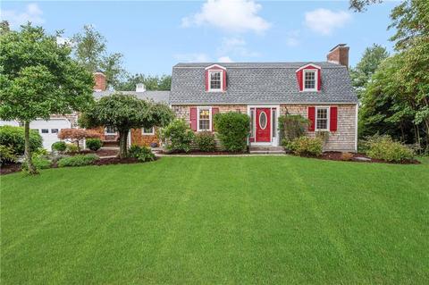 2 Prudence Ln, Warren, RI 02885 photo 1