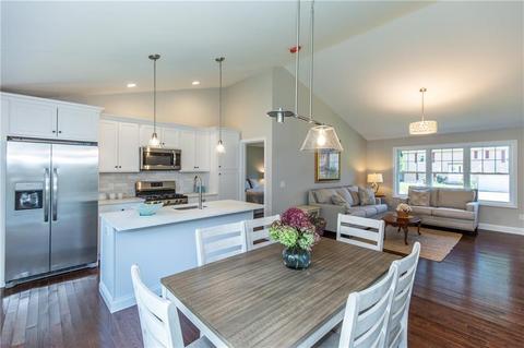 21 Arlee St, Warwick, RI 02889 photo 8
