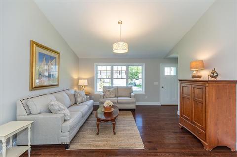 21 Arlee St, Warwick, RI 02889 photo 5