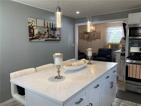 138 High St, Woonsocket, RI 02895 photo 4