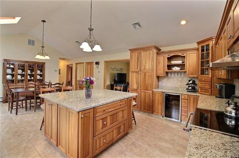 7 Thompson Ave, Westerly, RI 02891 photo 4