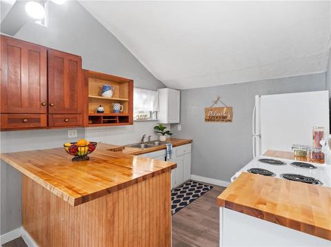 41 Walton Ave, Warwick, RI 02886 photo 3