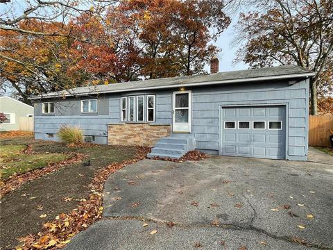 15 Marigold Dr, Warwick, RI 02889 photo 1