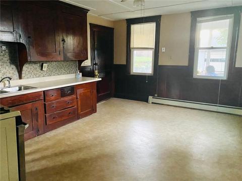 18 Estes St, Woonsocket, RI 02895 photo 4