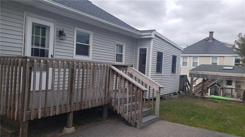 62 Oak St, Westerly, RI 02891 photo 2