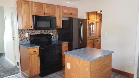 62 Oak St, Westerly, RI 02891 photo 3