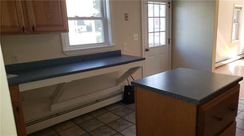 62 Oak St, Westerly, RI 02891 photo 5