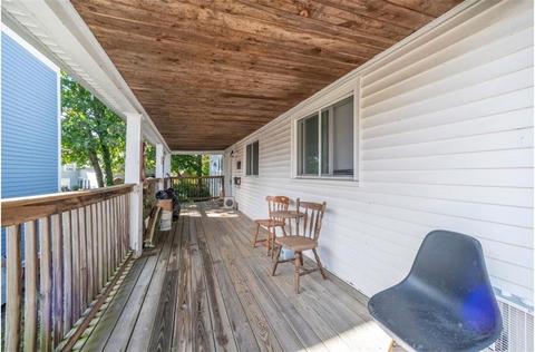 25 Glen Rd, Woonsocket, RI 02895 photo 6