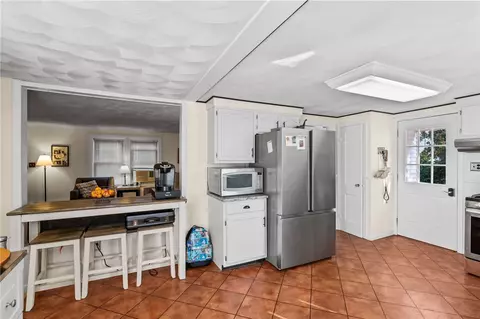 32 Cavalcade Blvd, Warwick, RI 02889 photo 19