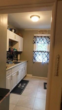 18 Oak Hill Ave, Woonsocket, RI 02895 photo 8