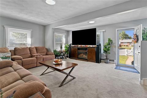 12 Chiswick Rd, Warwick, RI 02889 photo 5