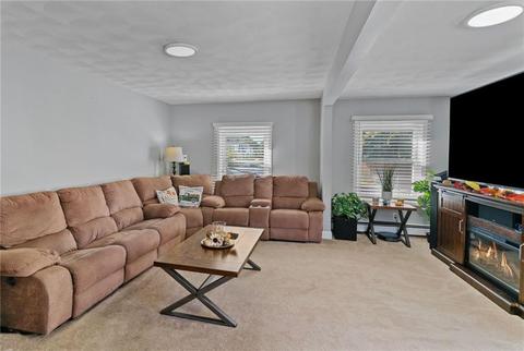 12 Chiswick Rd, Warwick, RI 02889 photo 7