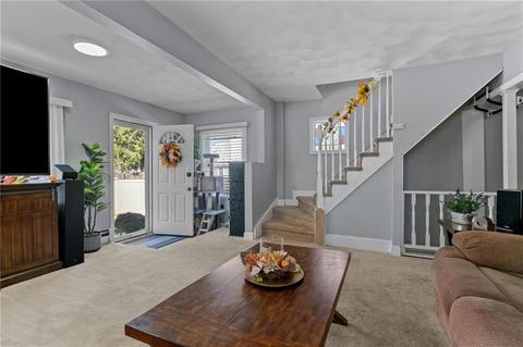 12 Chiswick Rd, Warwick, RI 02889 photo 3