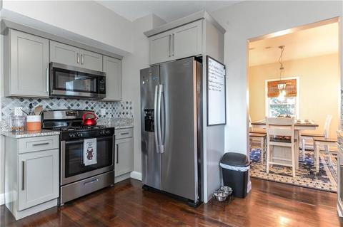 14 Greene St, Warwick, RI 02886 photo 5