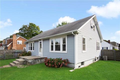666 Main Ave, Warwick, RI 02886 photo 2